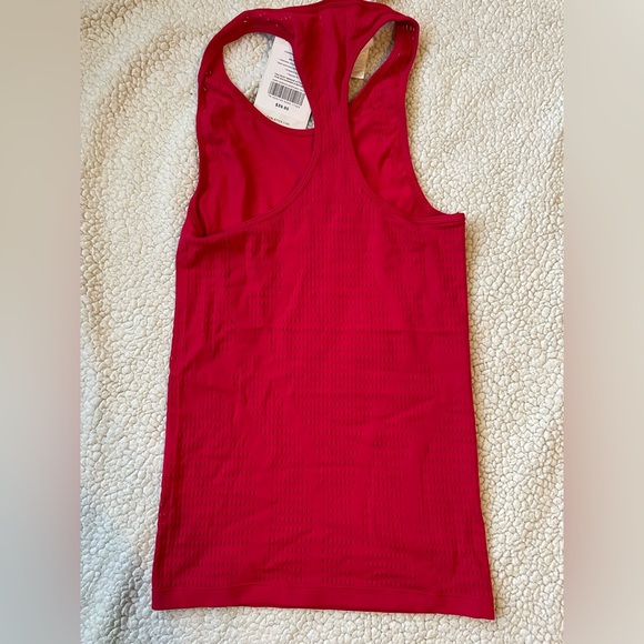 Fabletics Exercise Top - Picture 3 of 3